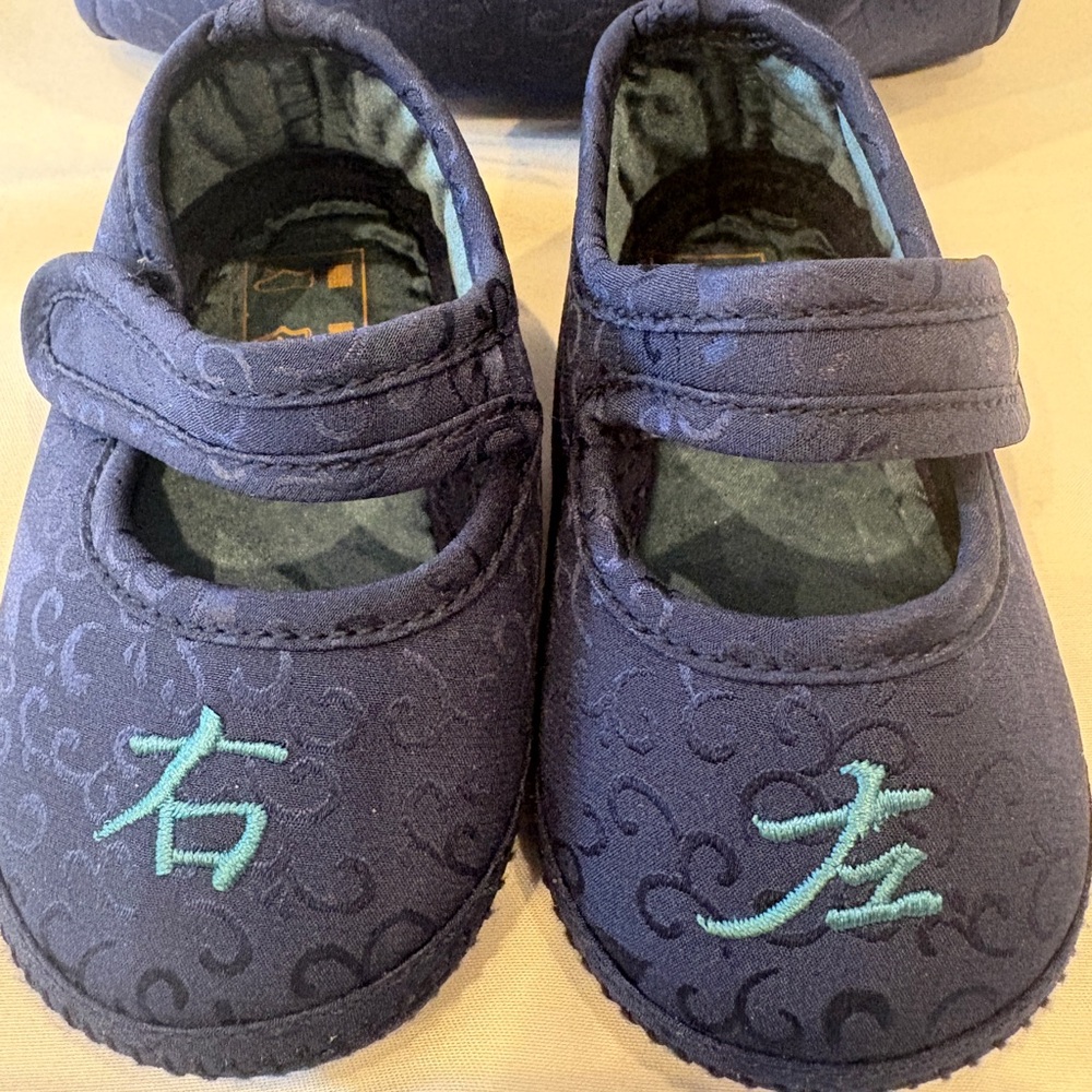Brand new Shanghai Tang baby shoes 3-6 months